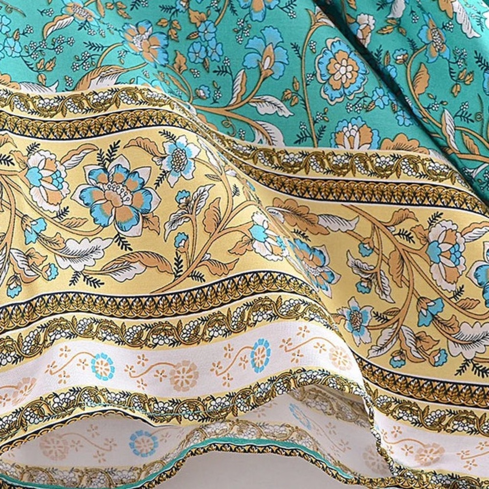 Floral Cropped Tie Front Kimono NEW! - Picture 3 of 9